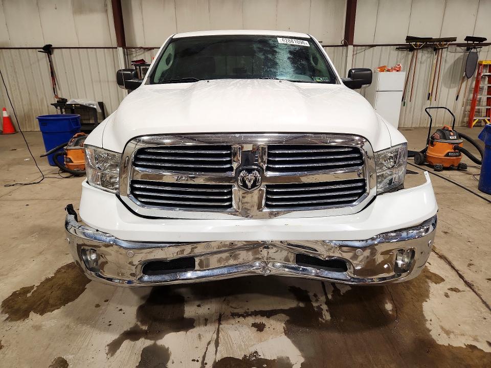 Photo 5 from auction – 2017 RAM 1500 with VIN 1C6RR7LG8HS632203