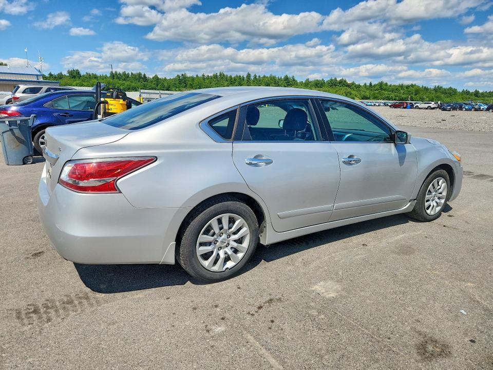 Photo 3 from auction – 2015 NISSAN ALTIMA with VIN 1N4AL3AP9FC195179