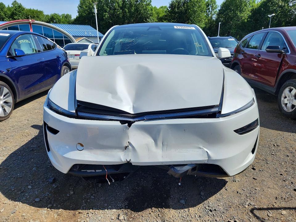 Photo 5 from auction – 2026 TESLA MODEL Y with VIN 7SAYGDEE6TA389761