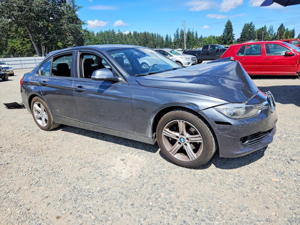 Photo 4 from auction – 2013 BMW 328 with VIN WBA3B5G51DNS00560