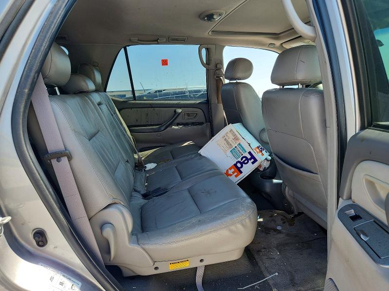 Photo 11 from auction – 2001 TOYOTA SEQUOIA with VIN 5TDBT48A01S005721