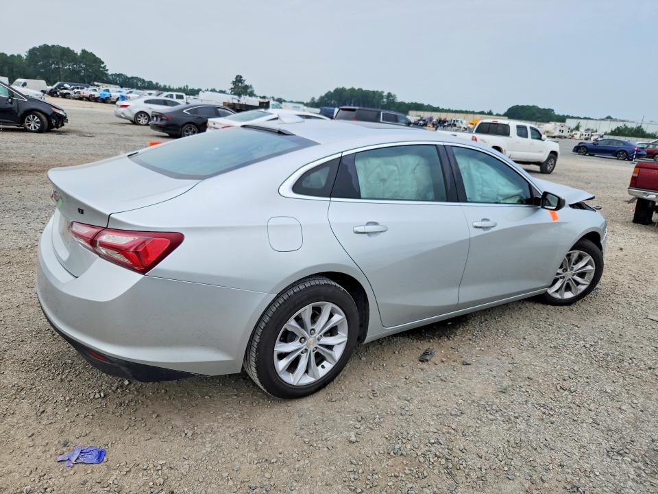 Photo 3 from auction – 2021 CHEVROLET MALIBU with VIN 1G1ZD5ST8MF063276