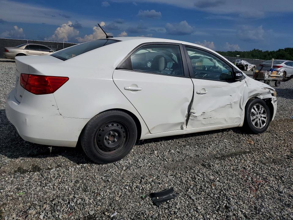 Фото 3 с аукциона – 2010 KIA FORTE с VIN KNAFU4A27A5856645