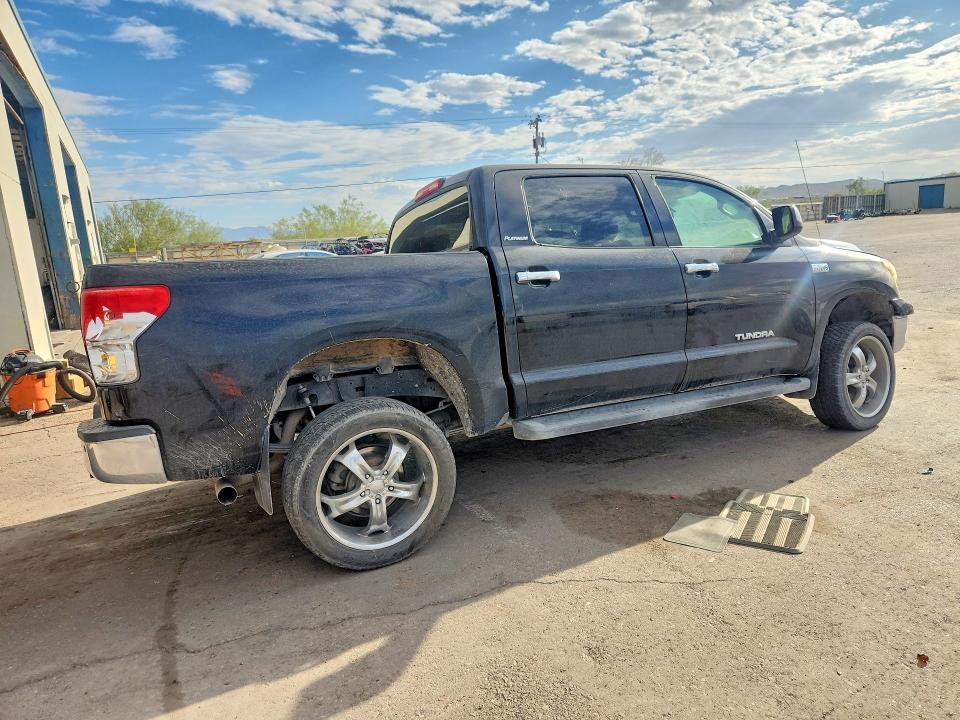 Photo 3 from auction – 2010 TOYOTA TUNDRA with VIN 5TFFY5F19AX096378