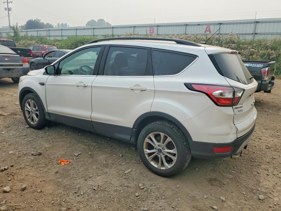Photo 2 from auction – 2017 FORD ESCAPE with VIN 1FMCU0GD9HUE92215