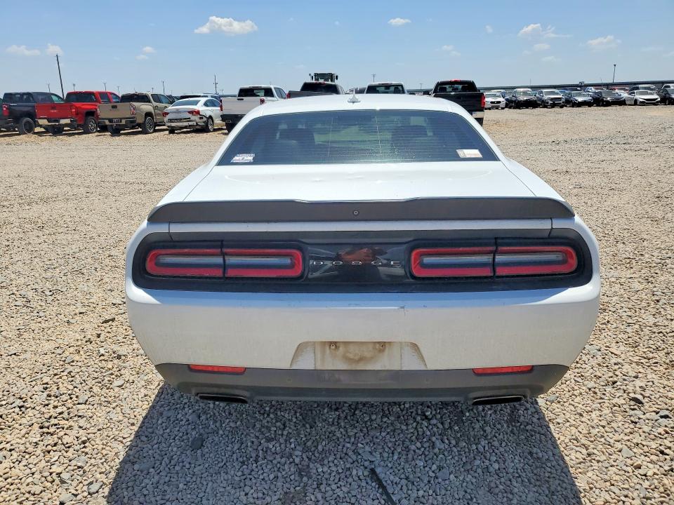 Photo 6 from auction – 2018 DODGE CHALLENGER with VIN 2C3CDZAGXJH204906