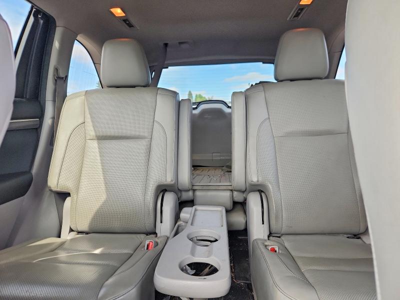 Foto 10 de la subasta – 2017 TOYOTA HIGHLANDER con VIN 5TDDZRFHXHS363729
