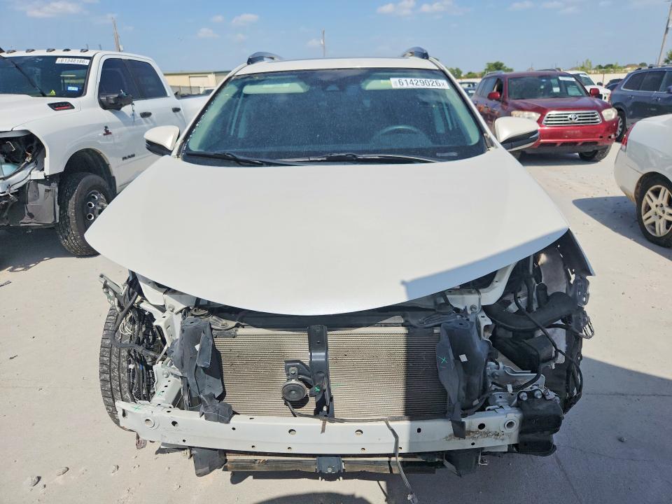 Photo 5 from auction – 2018 TOYOTA RAV4 with VIN 2T3YFREV2JW435819