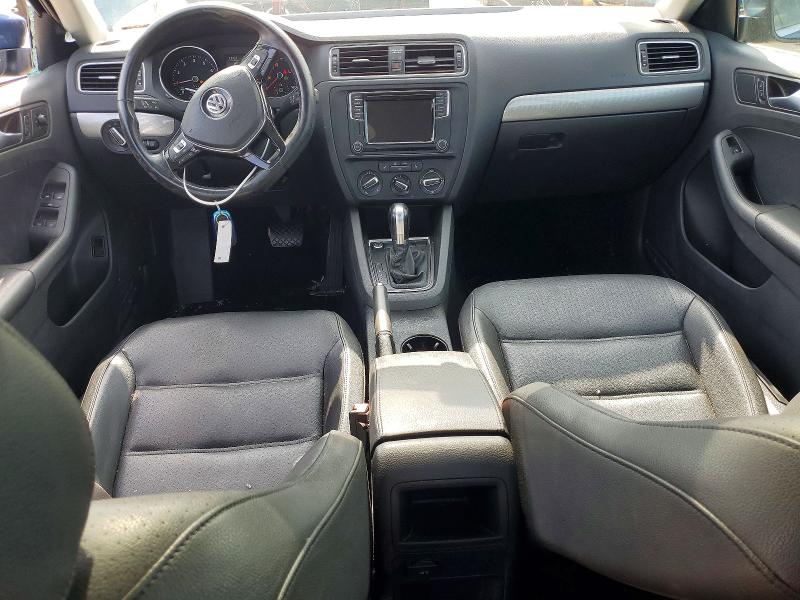 Photo 8 from auction – 2017 VOLKSWAGEN JETTA with VIN 3VWDB7AJ4HM394345