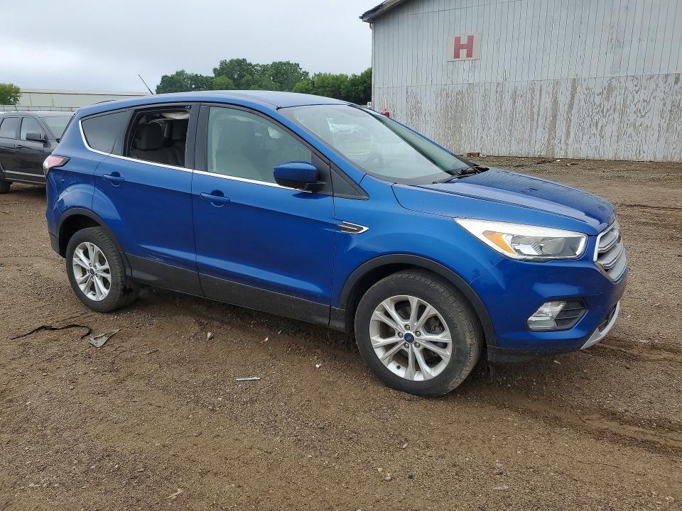 Foto 4 de la subasta – 2017 FORD ESCAPE con VIN 1FMCU0GD9HUF06338