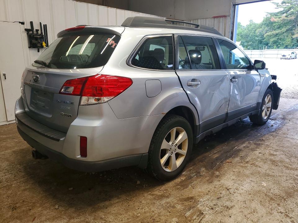 Photo 3 from auction – 2014 SUBARU OUTBACK with VIN 4S4BRBAC0E3243098