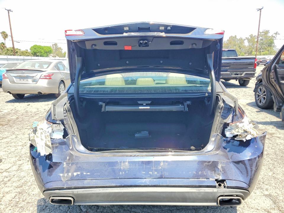Photo 6 from auction – 2013 MERCEDES-BENZ E with VIN WDDHF5KB8DA674982