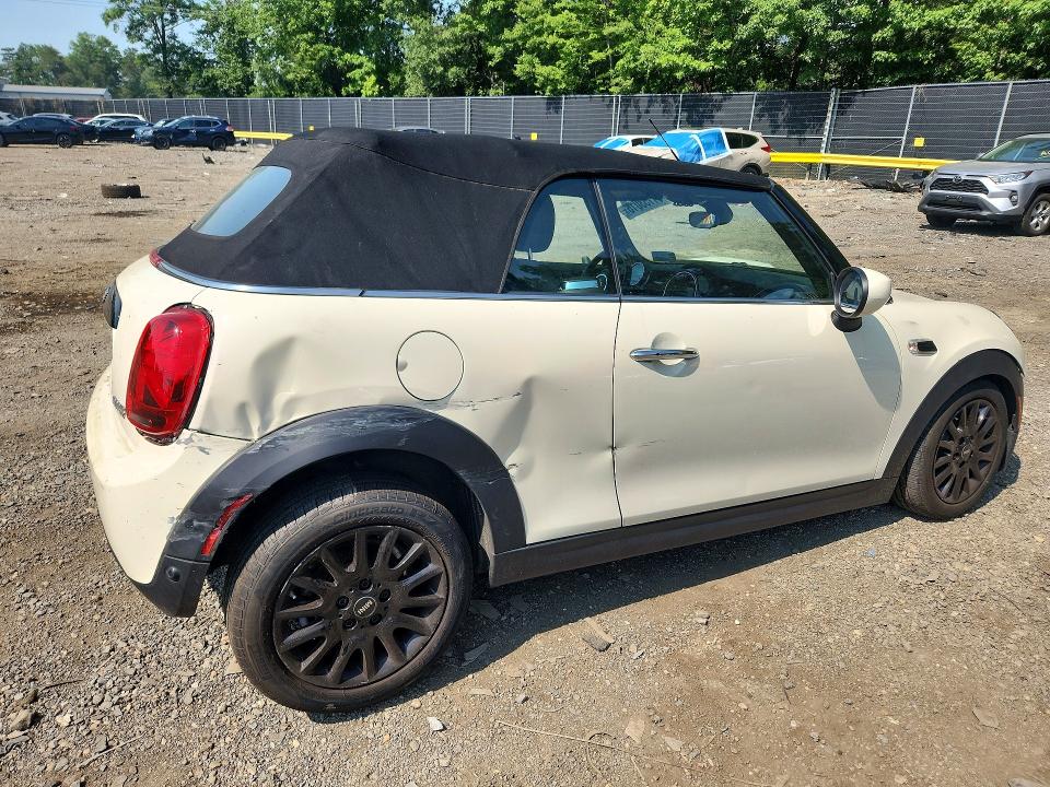 Photo 3 from auction – 2021 MINI COOPER with VIN WMWWJ3C03M3M41742