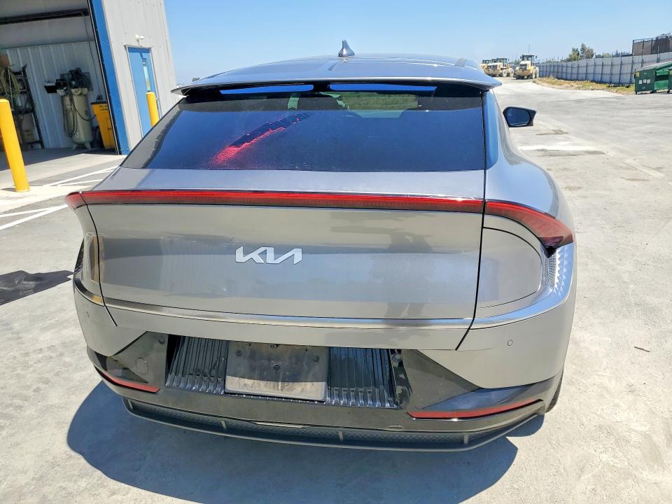 Photo 6 from auction – 2023 KIA EV6 with VIN KNDC34LA9P5150430