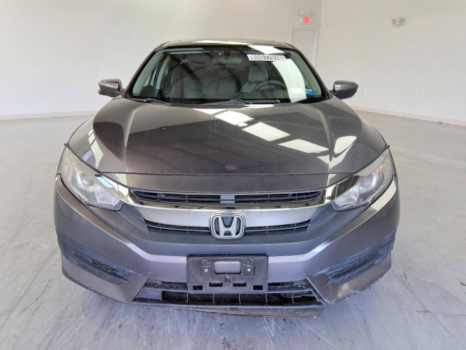 صورة رقم 5 من المزاد - 2017 HONDA CIVIC مع VIN 19XFC2F74HE226532