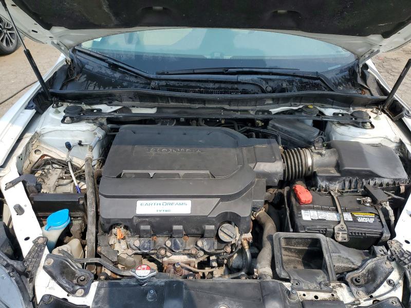 Photo 11 from auction – 2015 HONDA ACCORD with VIN 1HGCT2B82FA004610