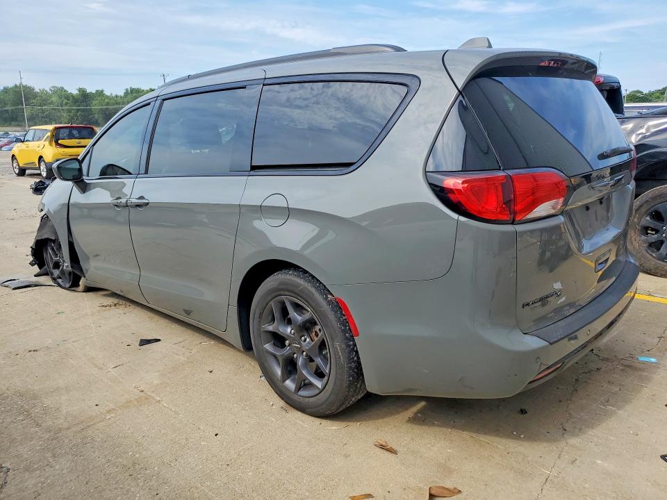 Photo 2 from auction – 2020 CHRYSLER PACIFICA with VIN 2C4RC1EG5LR149766