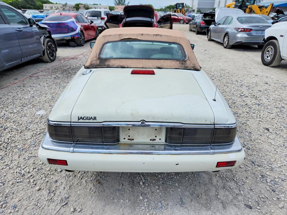 Photo 6 from auction – 1995 JAGUAR XJS with VIN SAJNX2743SC199179