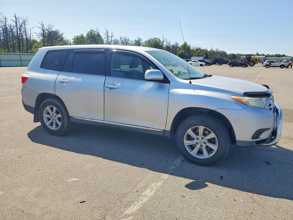 Photo 4 from auction – 2011 TOYOTA HIGHLANDER with VIN 5TDBK3EH3BS058638