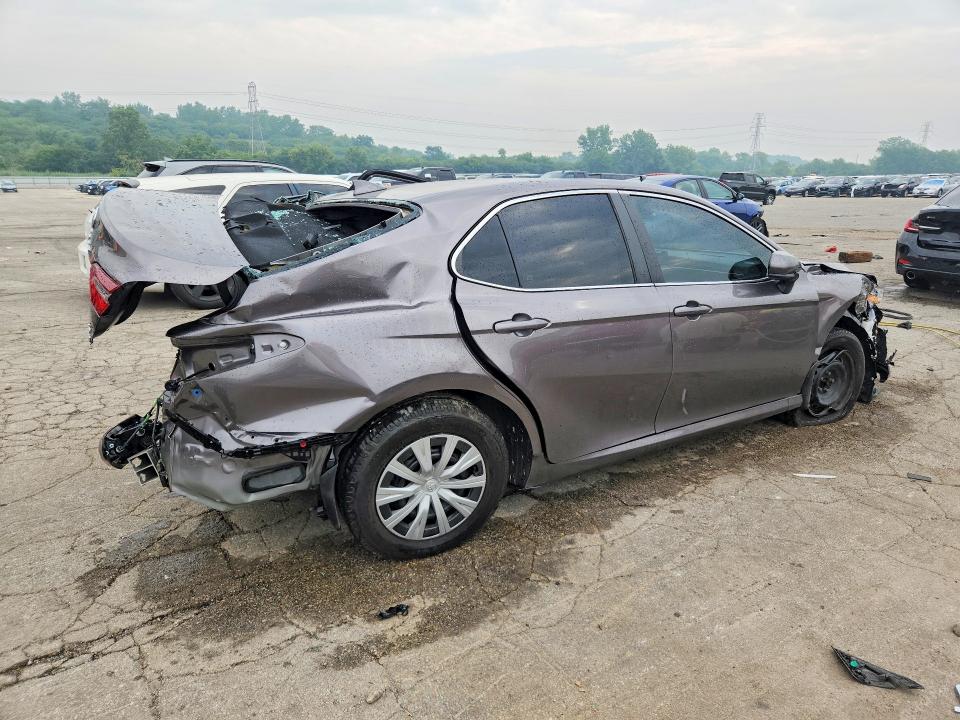 Photo 3 from auction – 2024 TOYOTA CAMRY with VIN 4T1C31AK9RU074514