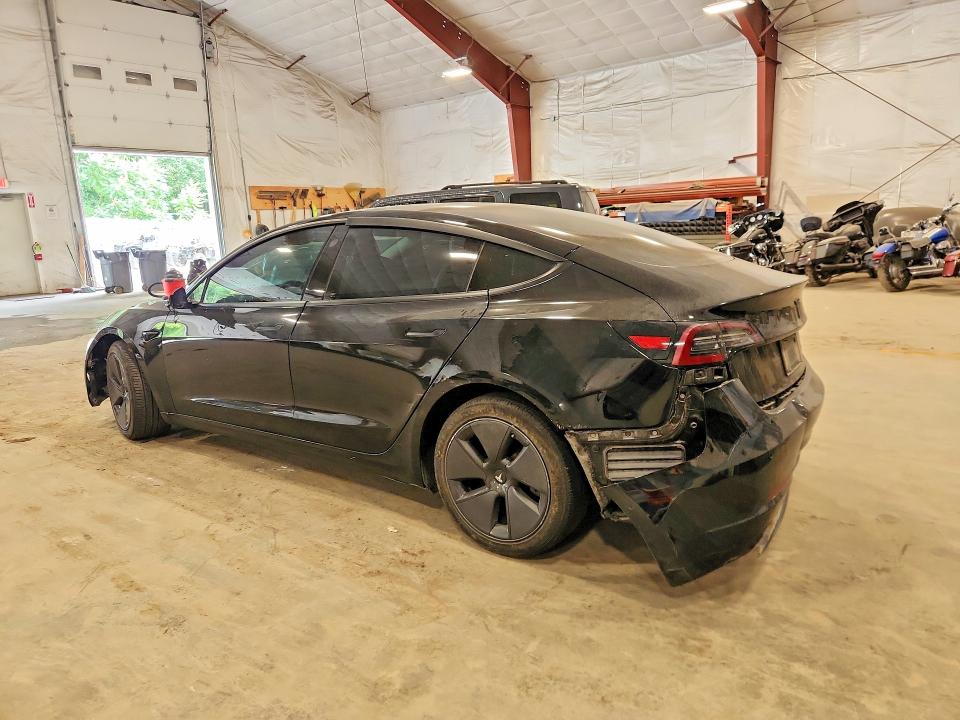 Фото 2 с аукциона – 2021 TESLA MODEL 3 с VIN 5YJ3E1EB1MF939051