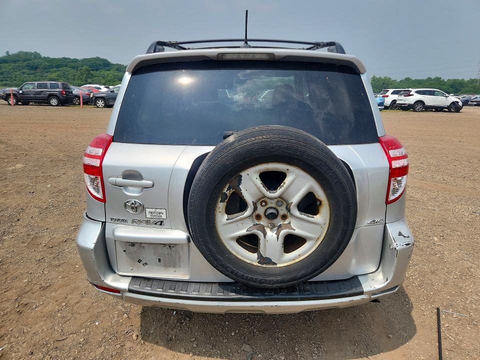Photo 6 from auction – 2010 TOYOTA RAV4 with VIN 2T3BF4DV3AW067385
