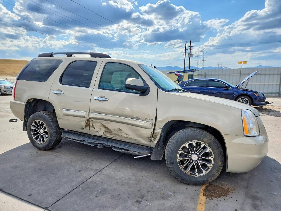 Photo 4 from auction – 2008 GMC YUKON with VIN 1GKFK63828J173974