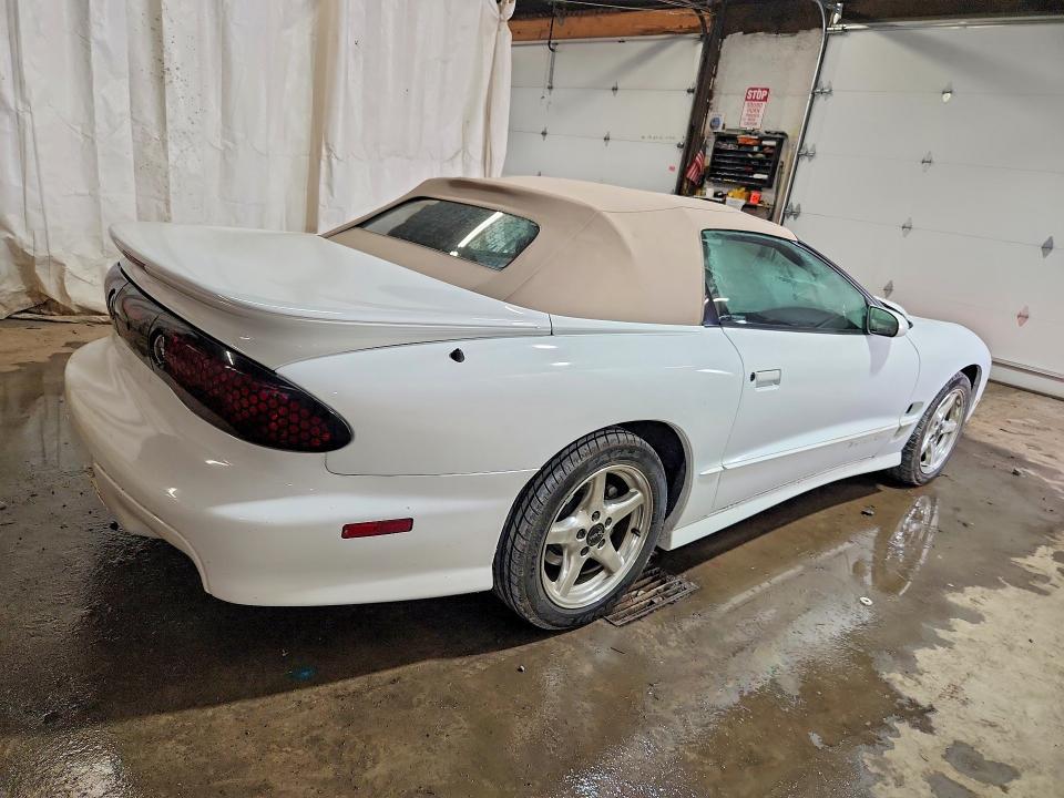 صورة رقم 3 من المزاد - 2000 PONTIAC FIREBIRD مع VIN 2G2FV32G3Y2144650