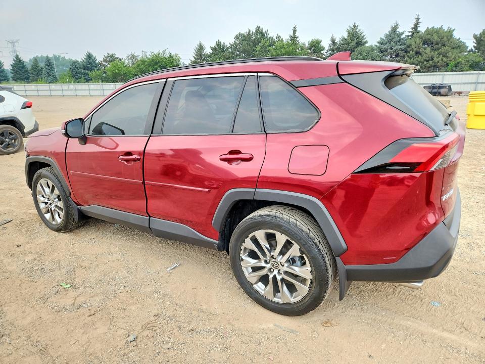 Photo 2 from auction – 2021 TOYOTA RAV4 with VIN 2T3A1RFV0MW211810