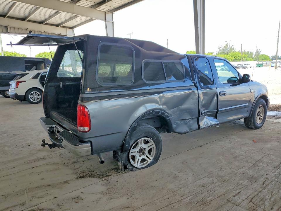 Photo 3 from auction – 2003 FORD F150 with VIN 1FTRX17213NA02654
