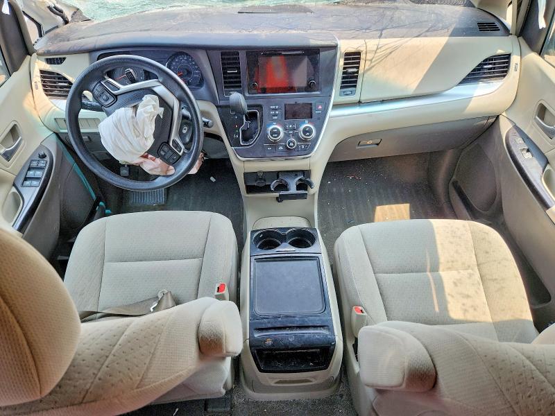 Photo 8 from auction – 2015 TOYOTA SIENNA with VIN 5TDJK3DC2FS125947