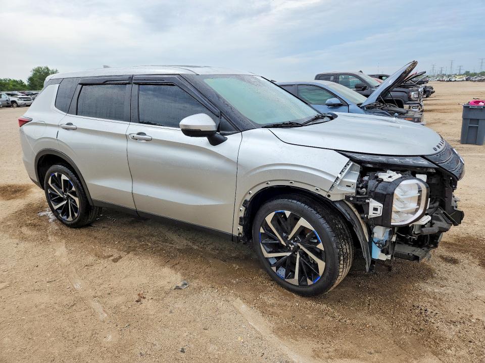 Photo 4 from auction – 2023 MITSUBISHI OUTLANDER with VIN JA4J3UA89PZ058552