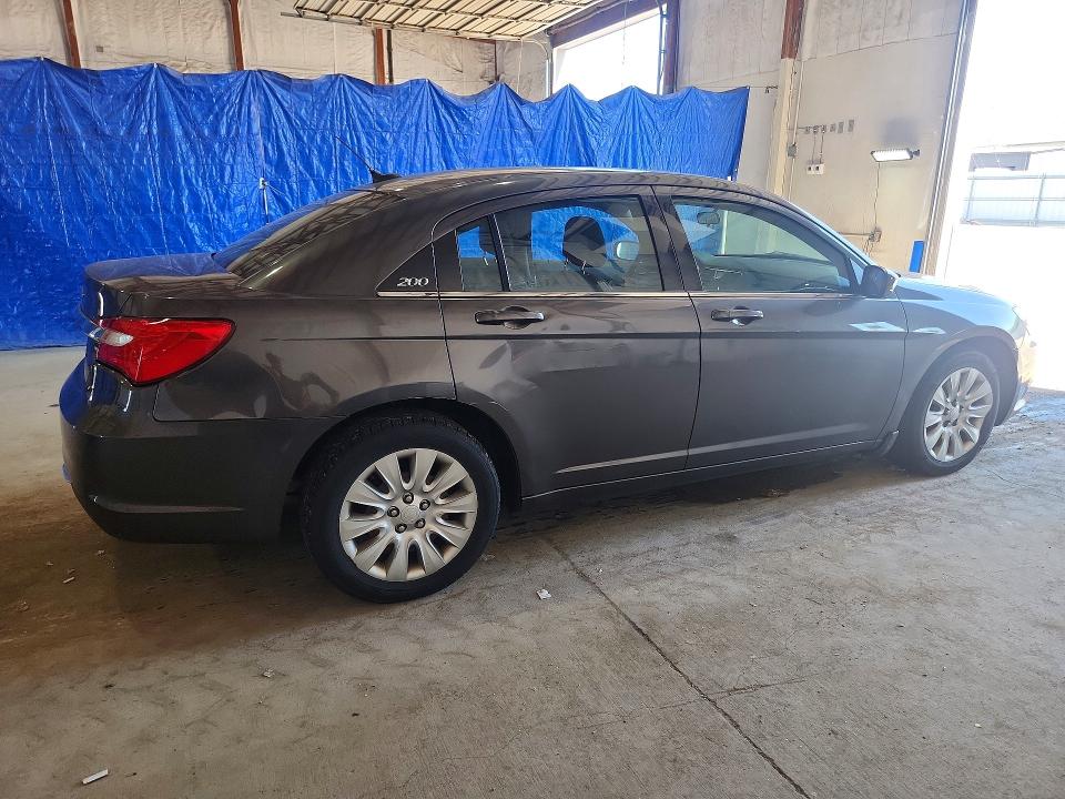 Фото 3 с аукциона – 2014 CHRYSLER 200 с VIN 1C3CCBAB7EN236076