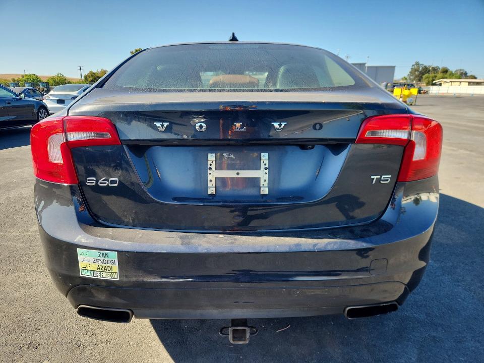 Zdjęcie 6 z aukcji – 2014 VOLVO S60 z VIN YV1612FSXE1284356