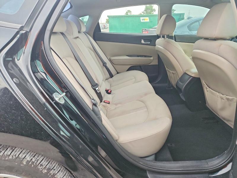 Снимка 10 от търг – 2016 KIA OPTIMA с VIN 5XXGT4L30GG076958