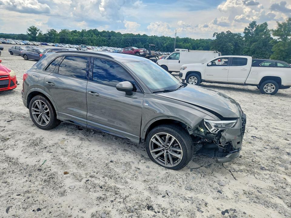 Photo 4 from auction – 2022 AUDI Q3 with VIN WA1EECF30N1043372