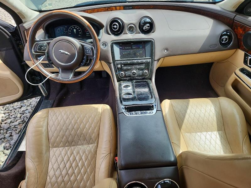 Photo 8 from auction – 2017 JAGUAR XJL with VIN SAJWJ2GD4H8W12714
