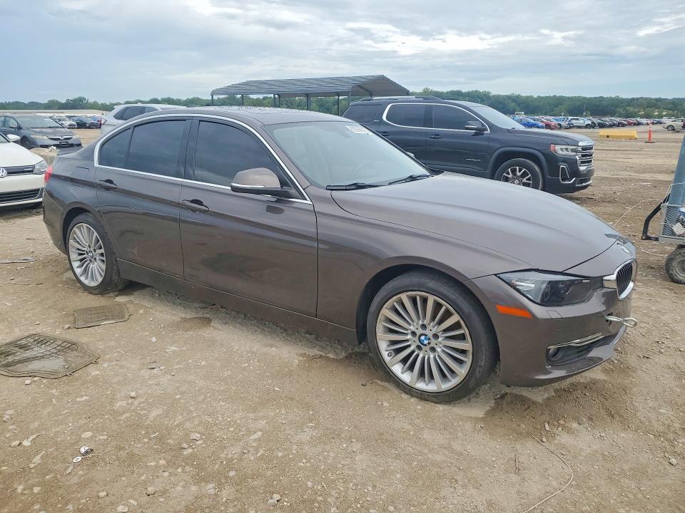 Photo 4 from auction – 2012 BMW 328 with VIN WBA3A5C51CF345826
