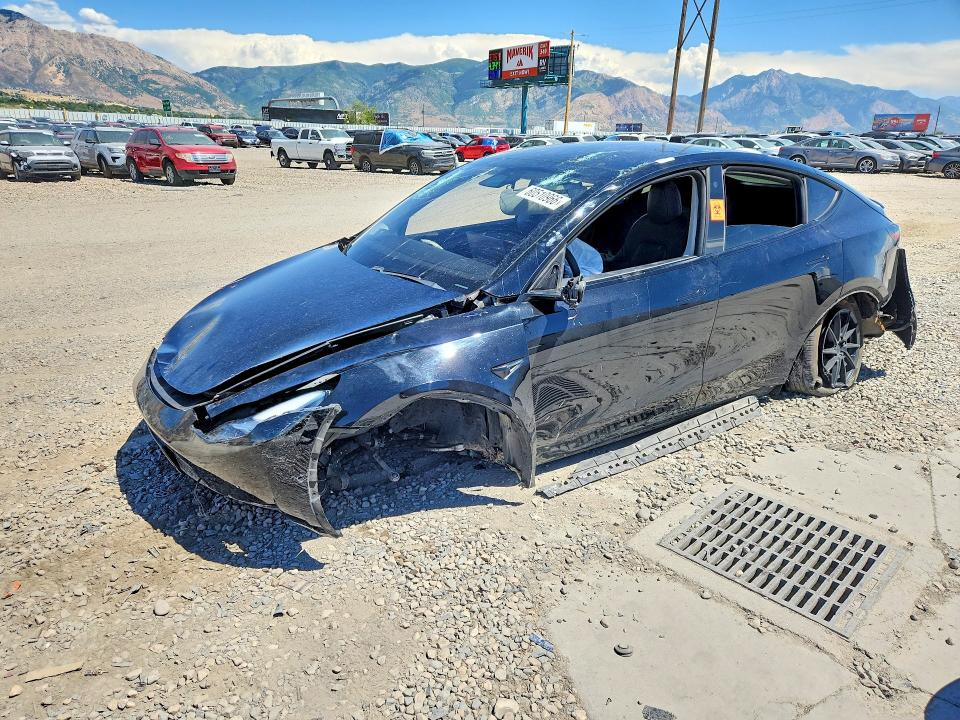 TESLA MODEL Y 2021 with VIN 5YJYGDEE4MF080548 - Photo from auction