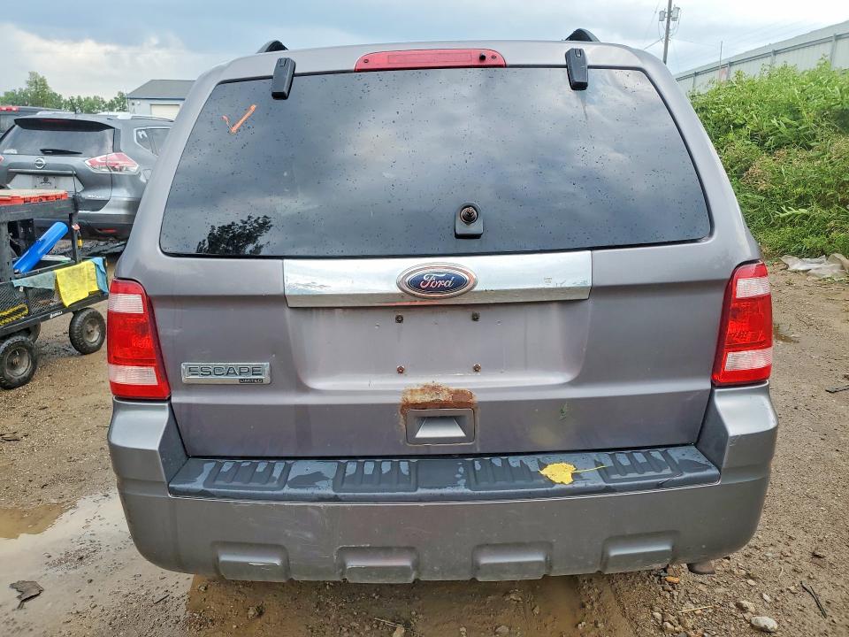 Photo 6 from auction – 2010 FORD ESCAPE with VIN 1FMCU9EG8AKA62355
