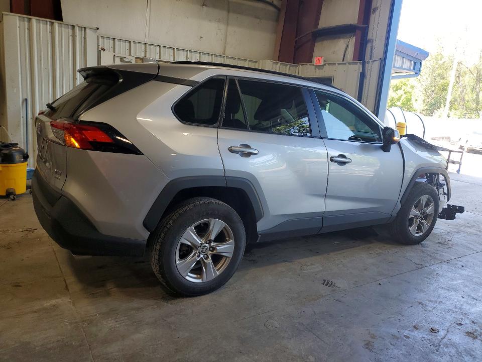 Фото 3 с аукциона – 2022 TOYOTA RAV4 с VIN 2T3P1RFVXNC313371