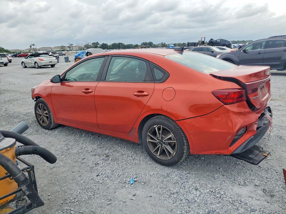 Снимка 2 от търг – 2022 KIA FORTE с VIN 3KPF24AD0NE438609