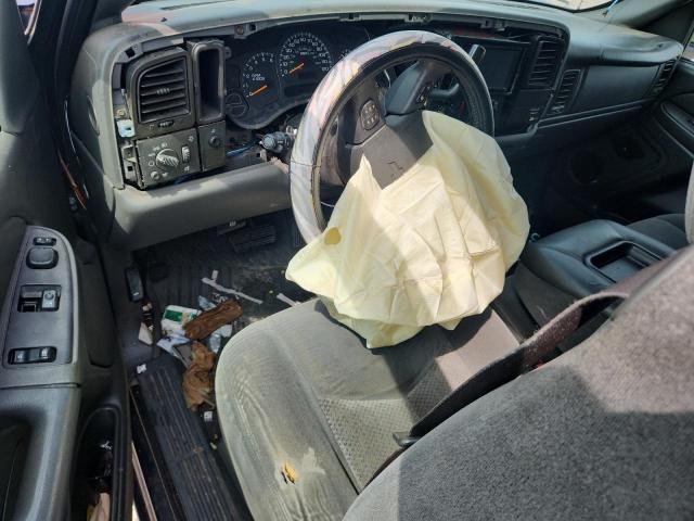 Photo 8 from auction – 2004 CHEVROLET SILVERADO with VIN 1GCEC19TX4Z184574