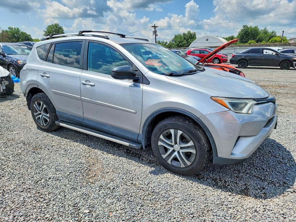 Photo 4 from auction – 2017 TOYOTA RAV4 with VIN 2T3BFREV2HW601563