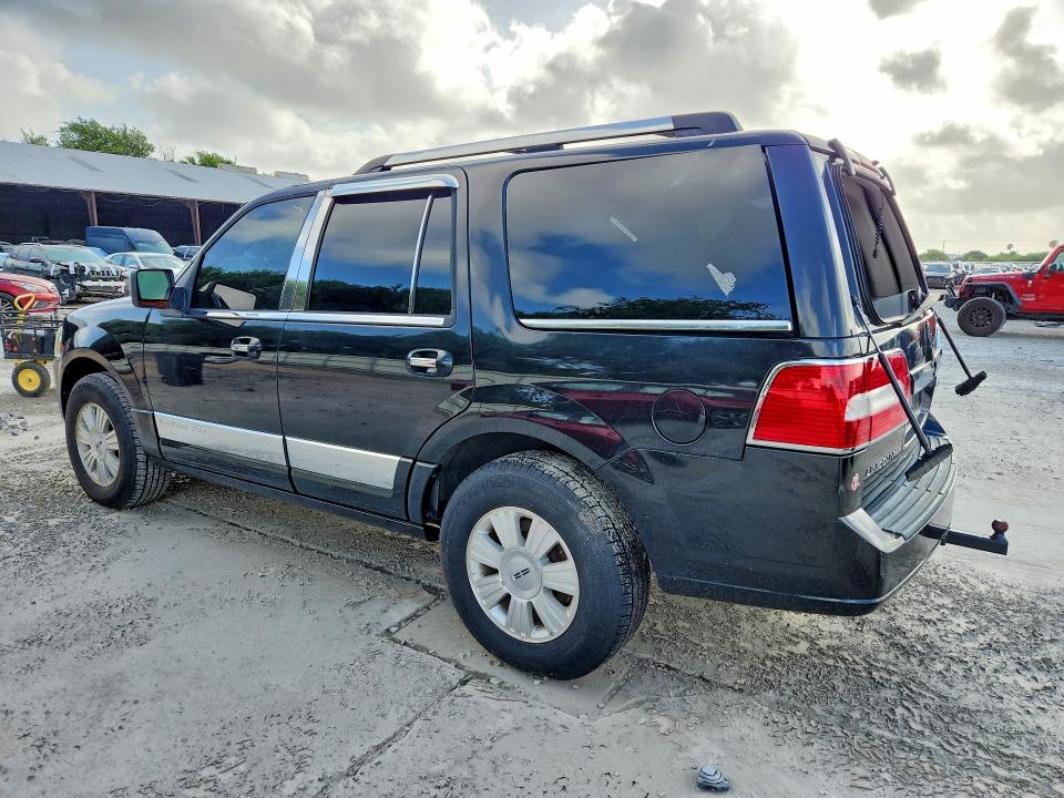 Photo 2 from auction – 2010 LINCOLN NAVIGATOR with VIN 5LMJJ2H59AEJ01693