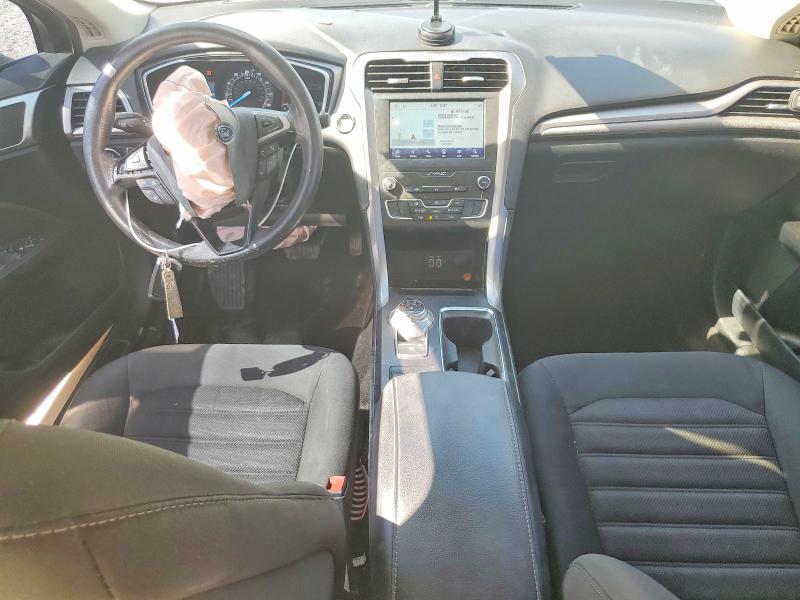 Zdjęcie 8 z aukcji – 2019 FORD FUSION z VIN 3FA6P0HD4KR198488