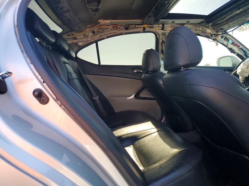 Photo 10 from auction – 2006 LEXUS IS with VIN JTHBE262965011572