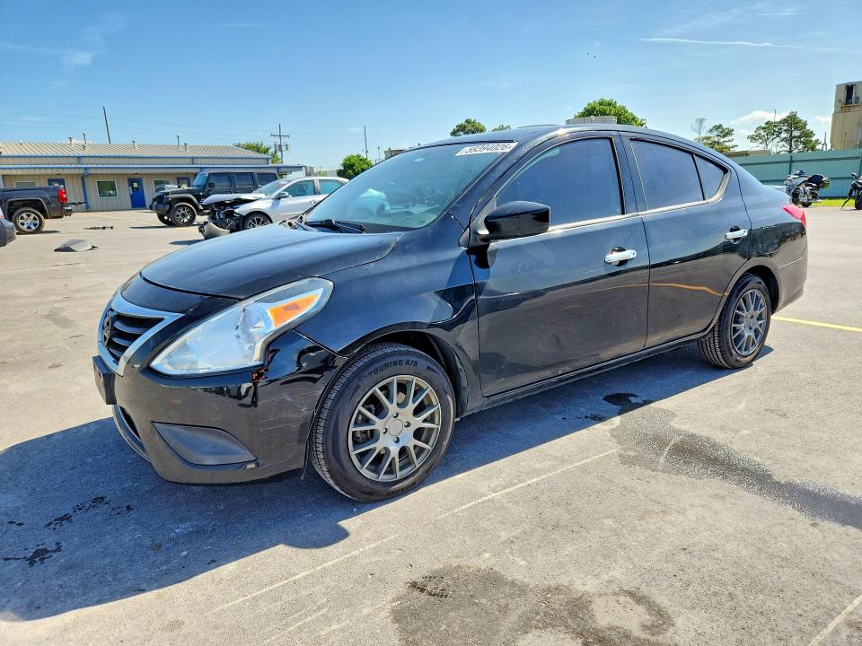 NISSAN VERSA 2018 with VIN 3N1CN7APXJL808592 - Photo from auction