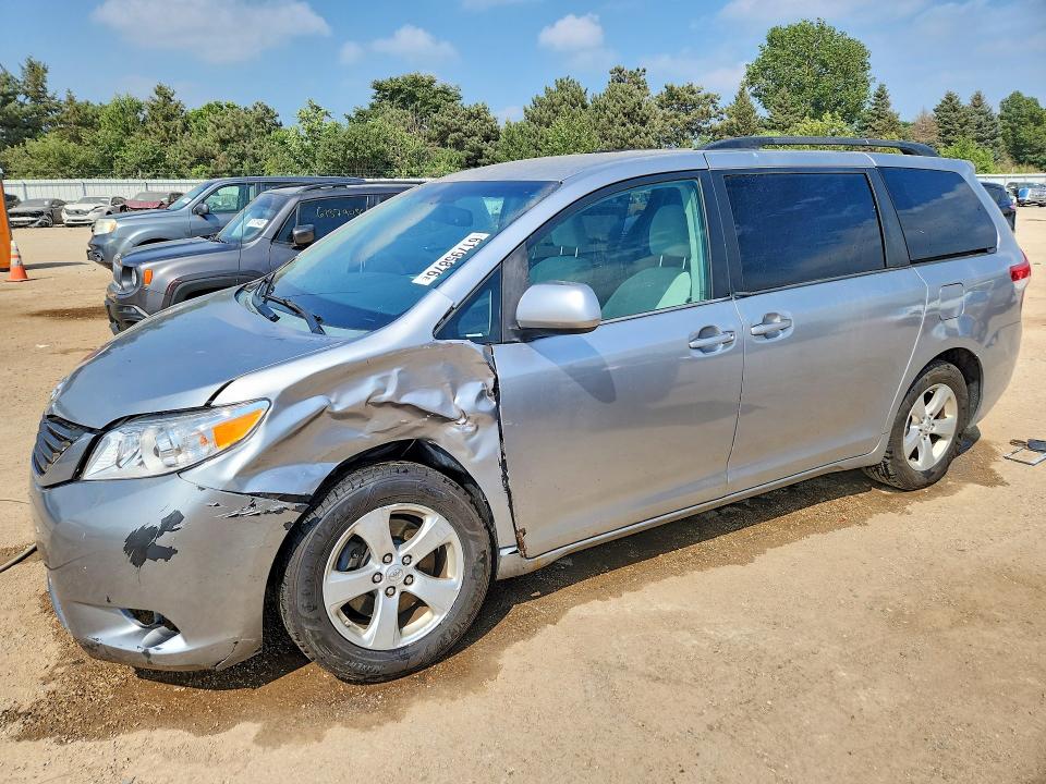 TOYOTA SIENNA 2013 with VIN 5TDKK3DC0DS337442 - Photo from auction