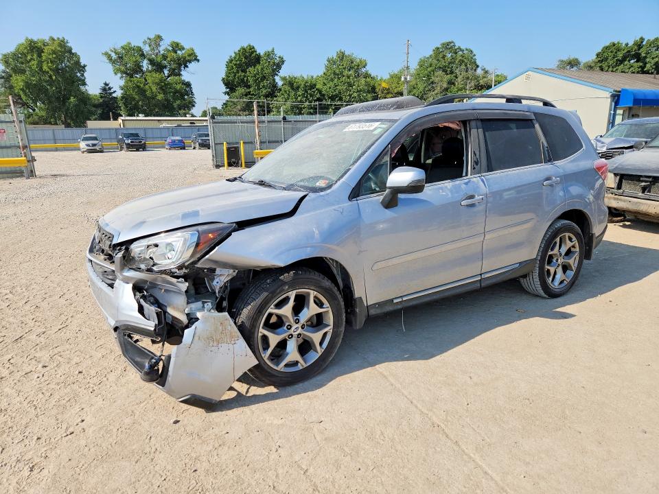 SUBARU FORESTER 2017 with VIN JF2SJAWC6HH455950 - Photo from auction